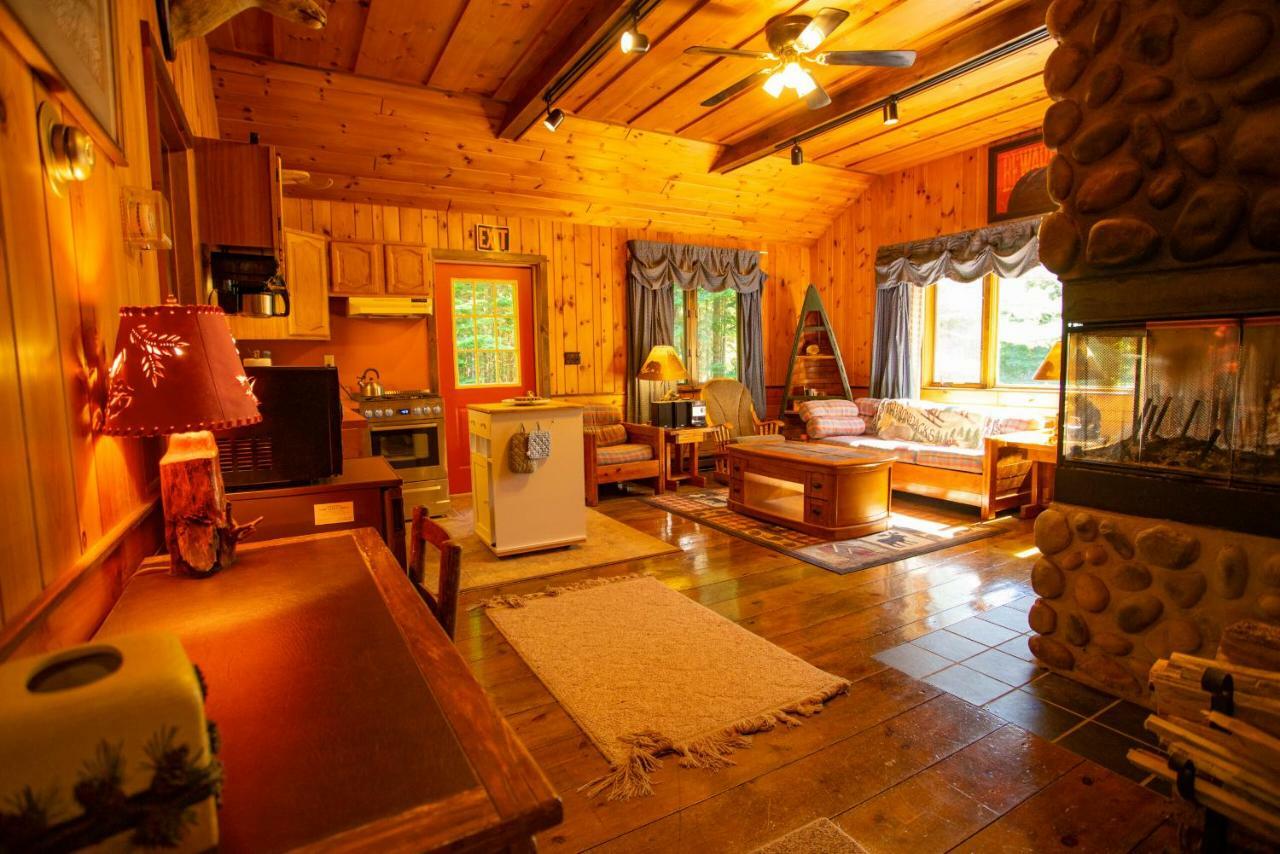 Lake Clear Lodge ภายนอก รูปภาพ